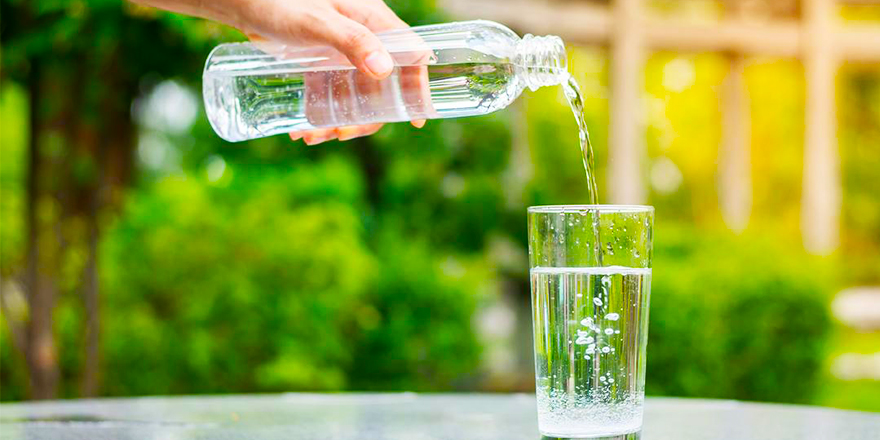 Uzmanlara göre günde 2 litre değil; 1,8 litre su içilmeli
