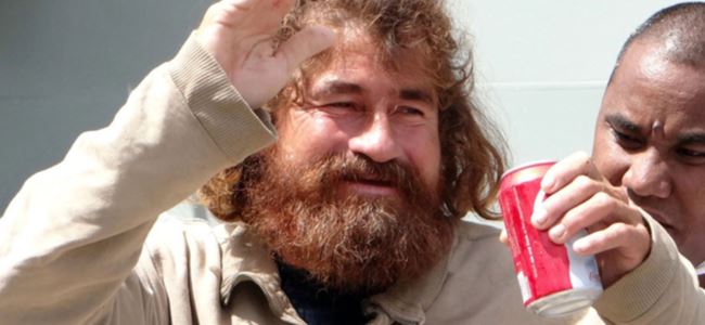 15 ay okyanusta hayatta kalma mücadelesi