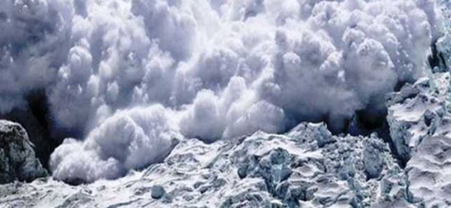 Çığ düştü, 6 kişi ölü