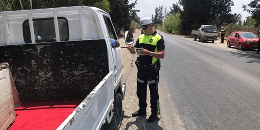 Girne’deki denetimde 96 sürücü rapor edildi, 15 araç trafikten menedildi