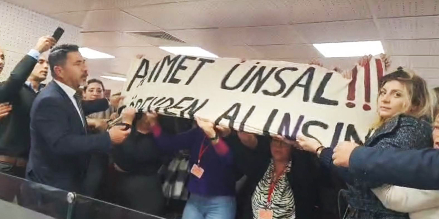 Mecliste Ahmet Ünsal protestosu!