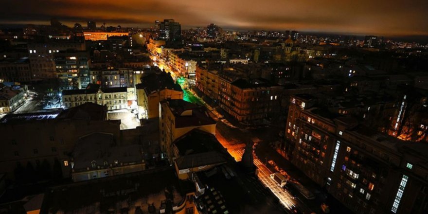 Kiev'de patlama: Şehir sakinleri sığınaklara yönlendirildi