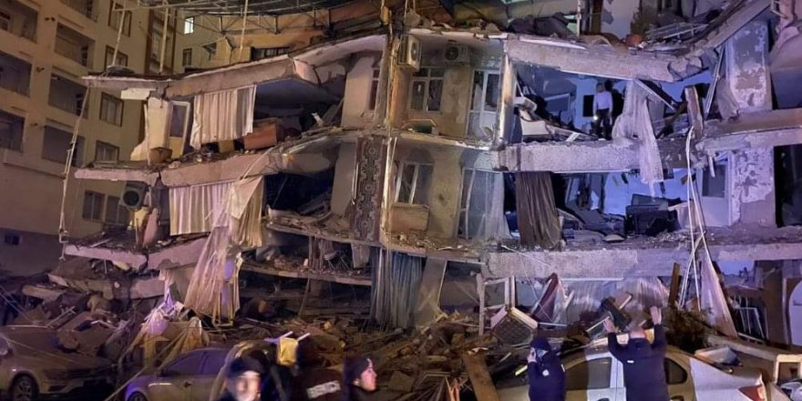 Kahramanmaraş'ta 7,4 büyüklüğünde deprem: 76 kişi hayatını kaybetti