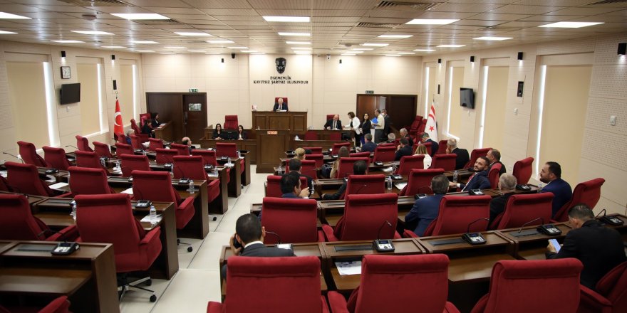Meclisin “olağanüstü” toplantısı 14.00’e ertelendi
