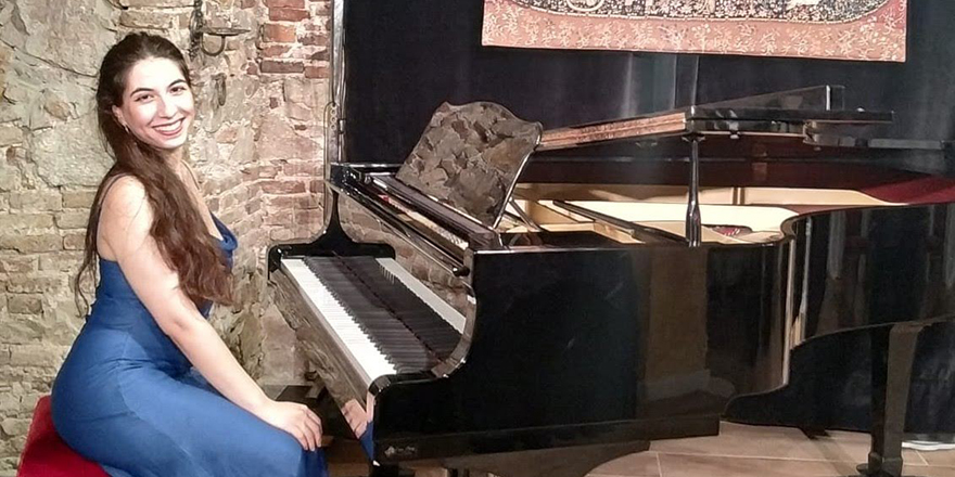 Piyanist Gökçen Mertoğlu Barselona' da konser verdi