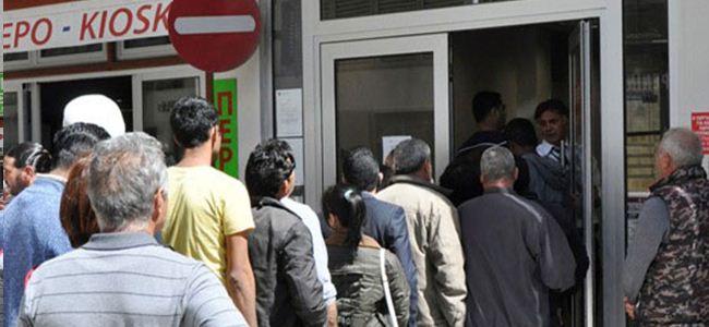 Güney Kıbrıs’ta bankalar açıldı