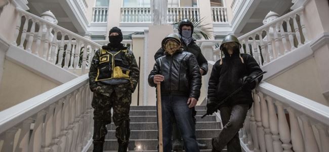 Kırım Parlamentosu ele geçirildi