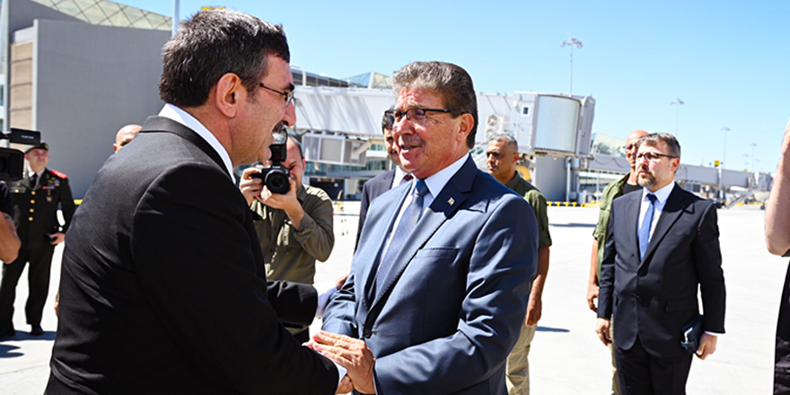 Yılmaz, adadan ayrıldı