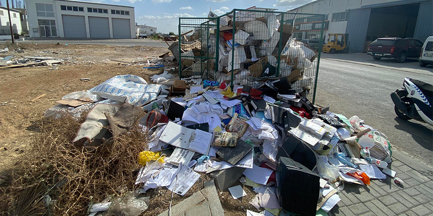 Çöpte bulunan belgeler: Eczanelere ait olmadıkları tespit edildi