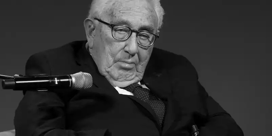 Henry Kissinger 100 yaşında hayatını kaybetti