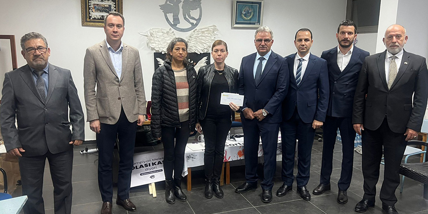 Kıbrıs Vakıflar Bankası’ndan Şampiyon Melekler’e anlamlı bağış  
