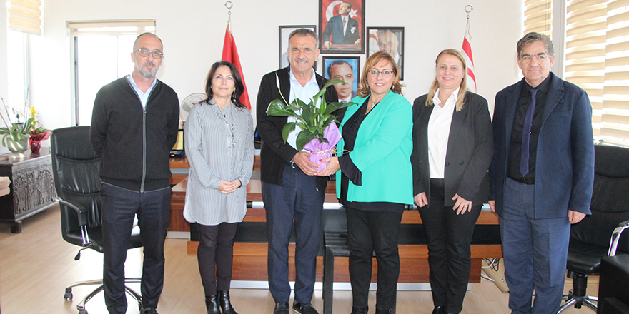 Gazimağusa’daki ilkokul müdürleri Belediye Başkanı Uluçay’ı ziyaret etti