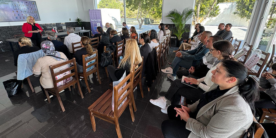 İskele’de "Medya Okuma Yazarlığı" konulu seminer düzenlendi