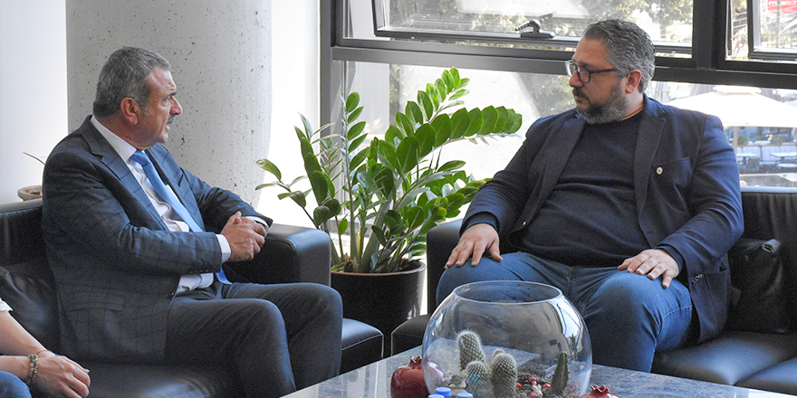 Uluçay ve ekibi Girne Belediye Başkanı Şenkul’u ziyaret etti