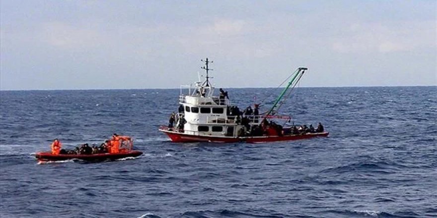 Akdeniz'de göçmen teknesi battı: 8 ölü
