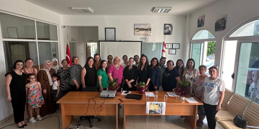 “Yalnız Değilsin: Kadına Şiddete Karşı Hukuki Destek Her Yerde” sloganıyla toplantı yapıldı