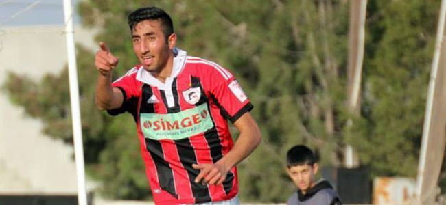 Sertan göz dolduruyor