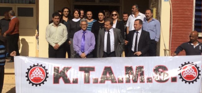 KTAMS, Güzelyurt Mahkemesi önünde eylem yaptı