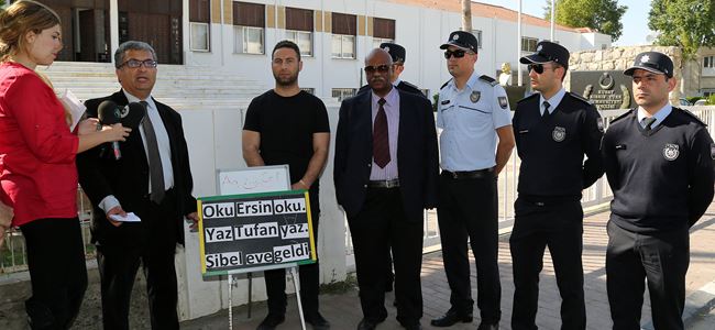 Yasa okumayan vekiller protesto edildi