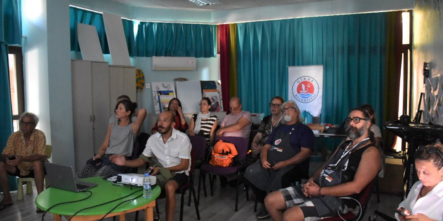 Kıbrıs Türk Ortopedik Engelliler Derneği üyeleri resim çalıştayına katıldı