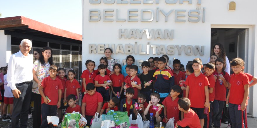 Fikri Karayel ve Barış İlkokulu öğrencileri Güzelyurt Belediyesi Hayvan Rehabilitasyon Merkezi’ni ziyaret etti