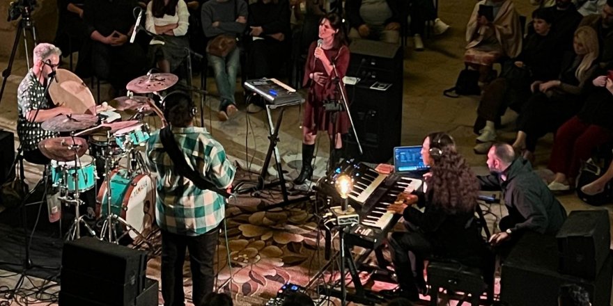 Magnetic Faces Trio’dan Bellapais Manastırı’nda büyüleyici bir konser