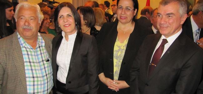 Siber, Londradaki  Kıbrıslı Türklere seslendi