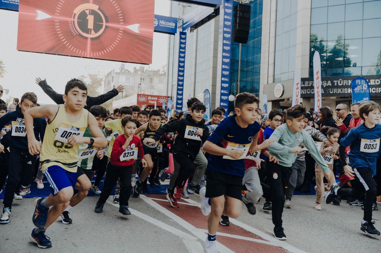 Çocuklar da maraton heyecanına ortak oldu