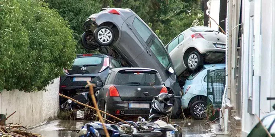 Yunanistan'da şiddetli yağış sonucu meydana gelen selde 2 kişi hayatını kaybetti