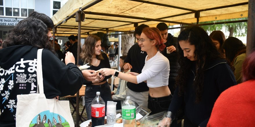 DAÜ YDİHO, Şampiyon Melekleri Yaşatma Derneği yararına kermes düzenledi