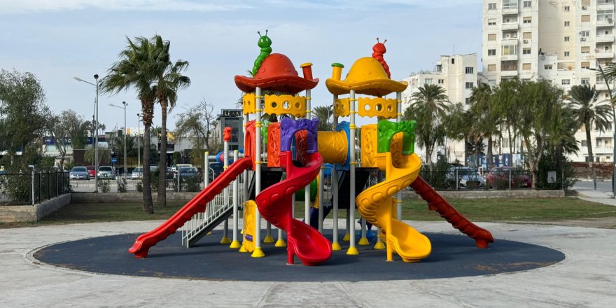 Gazimağusa’da park yenileme çalışmaları devam ediyor