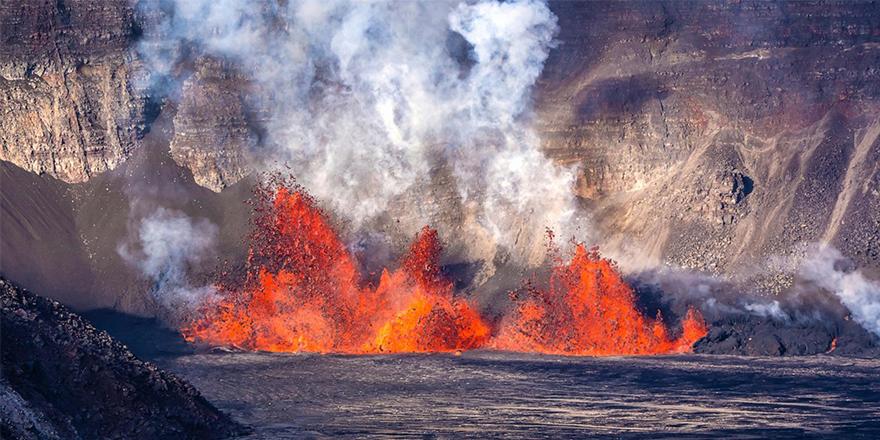 Hawaii'de Kilauea Yanardağı yine lav püskürttü