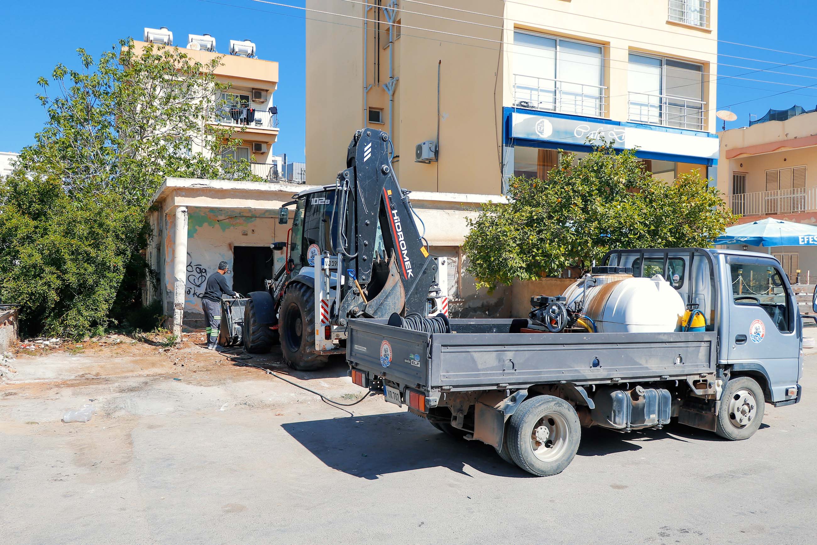 Gazimağusa Belediyesi’nden atıl eve müdahale