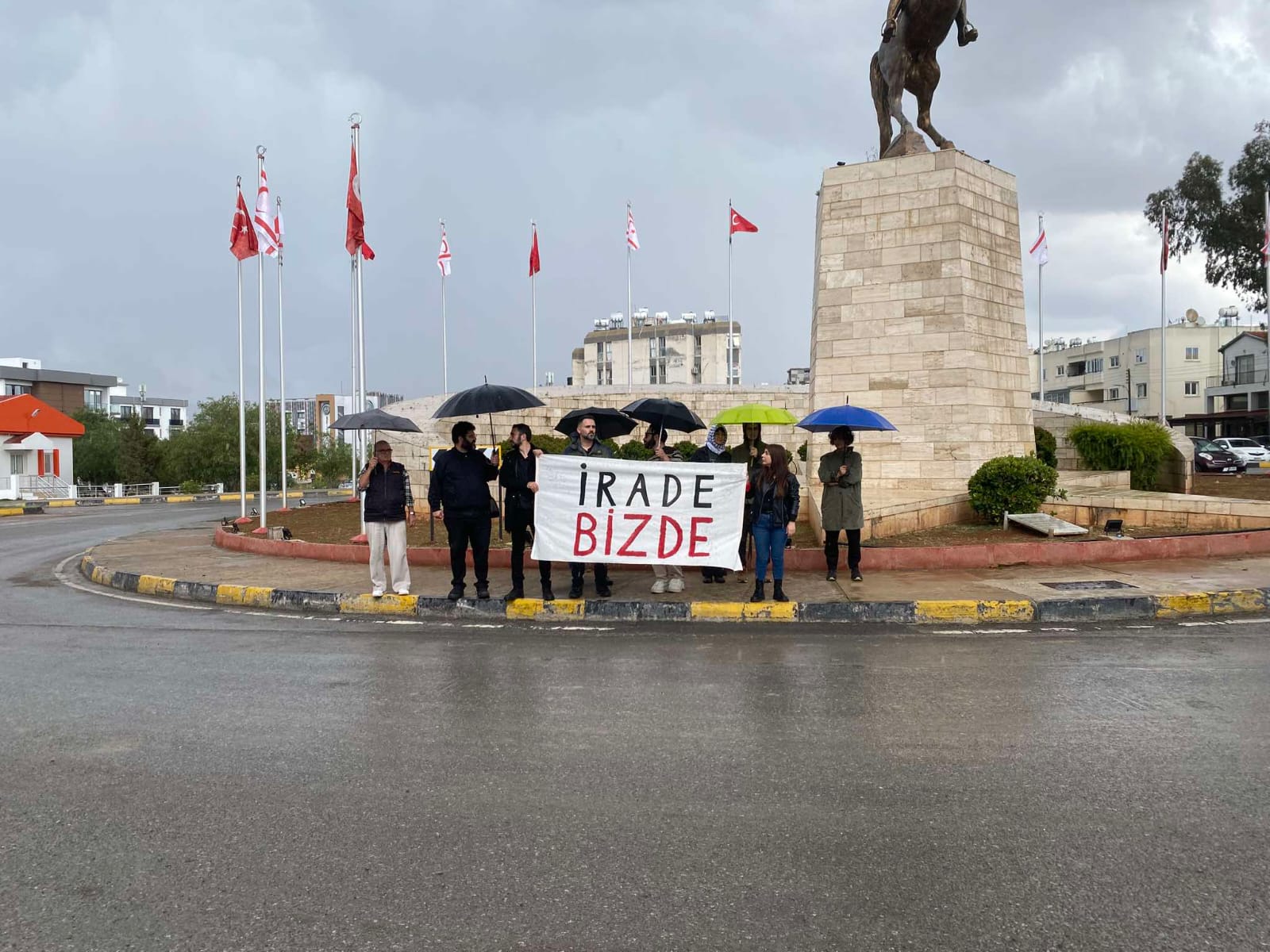 Gençlik Federasyonu: “Yetkilileri demokratik haklara saygı göstermeye çağırıyoruz”