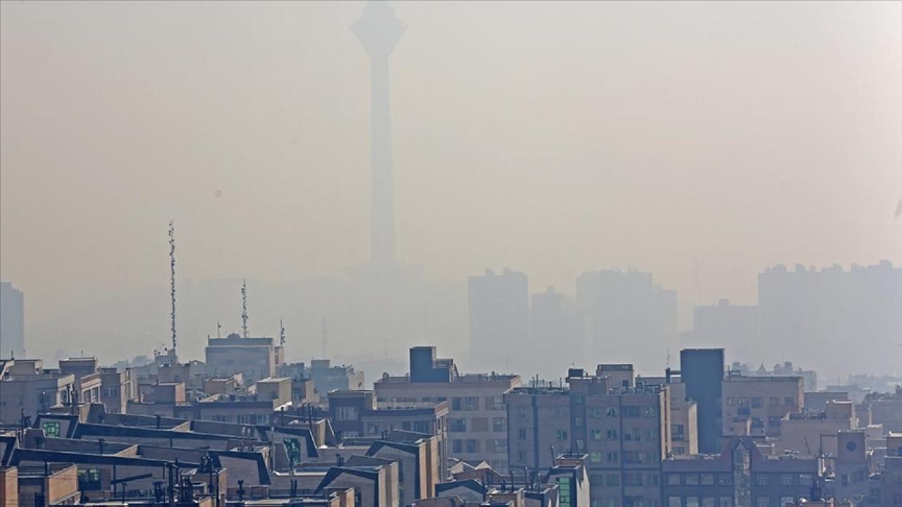 İran hava sahasının ikinci bir duyuruya kadar uçuşa kapalı olacağını açıkladı