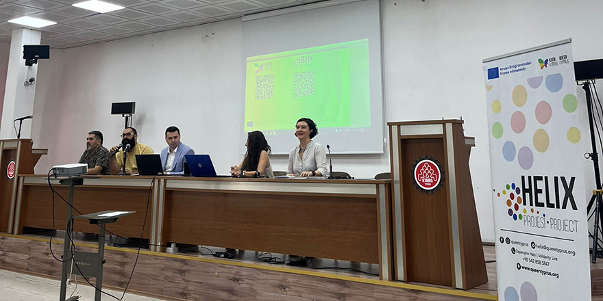 Kuir'den panel