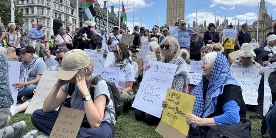 İngiltere'de  "Palestine Action" grubuna destek eyleminde gözaltı sayısı 466'ya çıktı