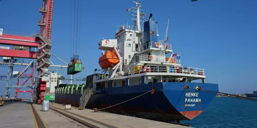 Güney’den Filistin’e gönderilen yardım gemisi İsrail limanı açıklarında beklemede