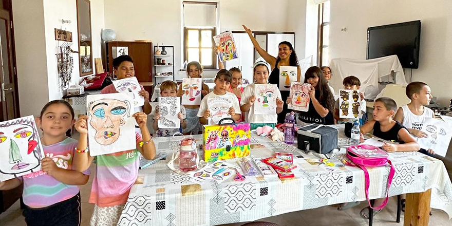 Çatalköy Esentepe Belediyesi Yaz Okulu’nda sanat yolculuğu tamamlandı