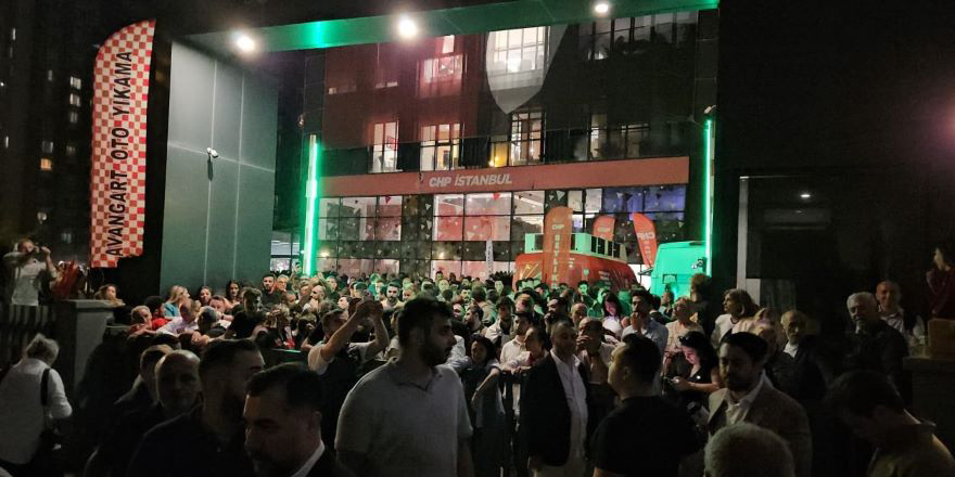 CHP, İstanbul İl Başkanlığı'nı kapattı