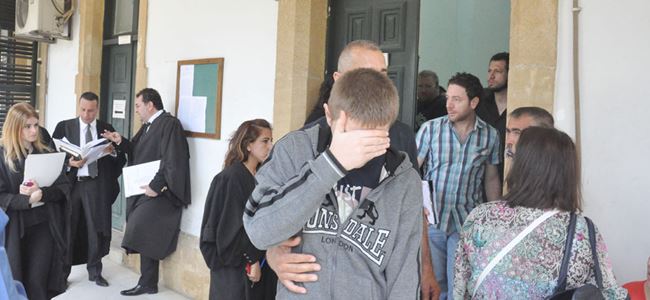 Üç gün daha poliste tutuklu