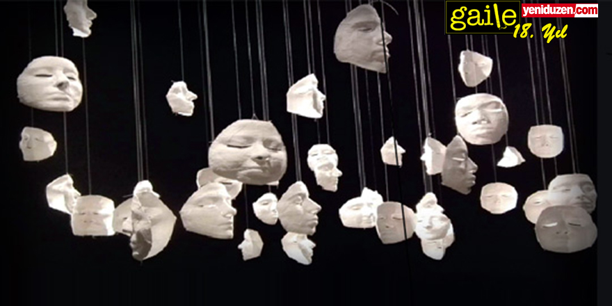 Politik Anlatı Üzerine Bir Eskiz