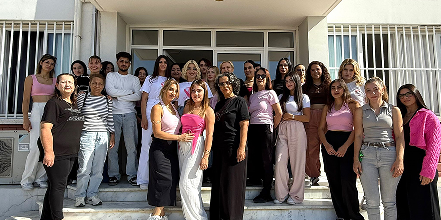 Yakın Doğulu öğrencilerden kanserle mücadele eden kadınlara moral desteği