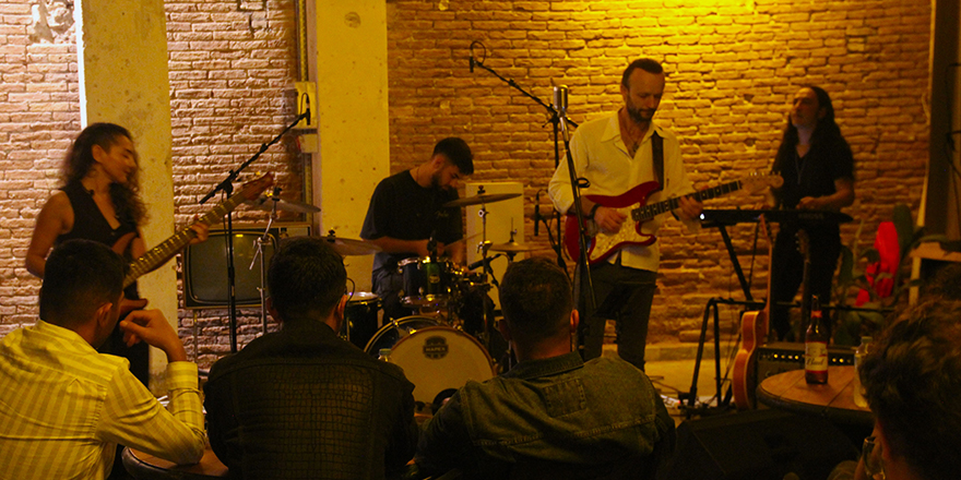 Kuzey Kıbrıs’ta Blues müziğinin ustaları The Great Flood Blues Band iki konserle sahnedeydi