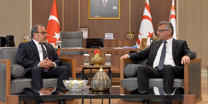 Erhürman, Kemal Saraçoğlu Vakfı heyetini kabul etti