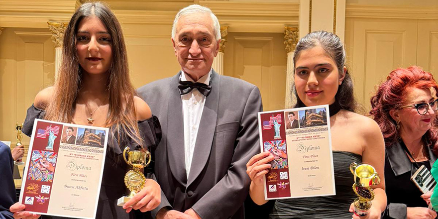 Piyanist Kasimov ile öğrencileri Bilen ve Akbatu’dan New York’ta başarı