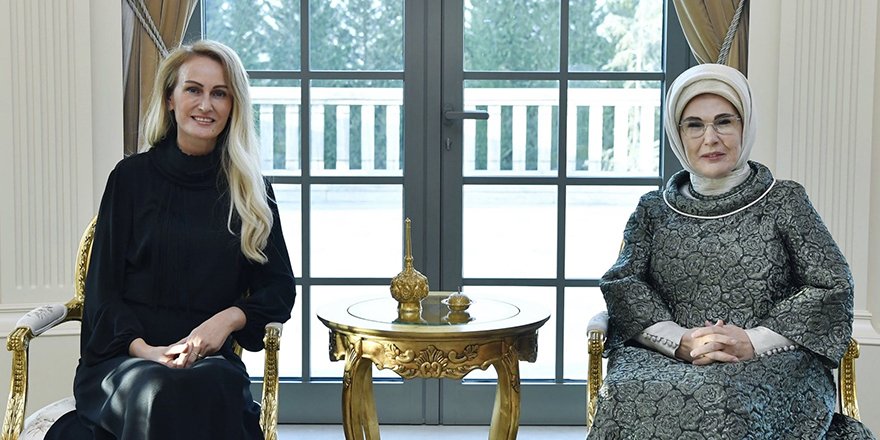 Nilden Bektaş Erhürman, Emine Erdoğan’la bir araya geldi