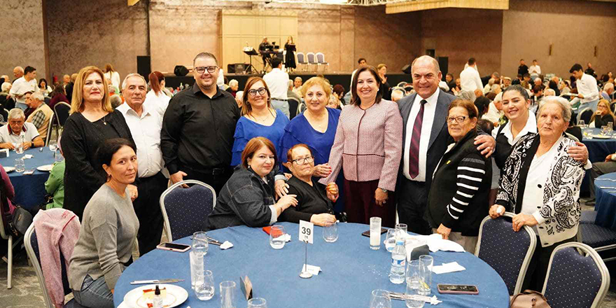 Değirmenlik Akıncılar Belediyesi, yaşlılar günü yemeği düzenledi