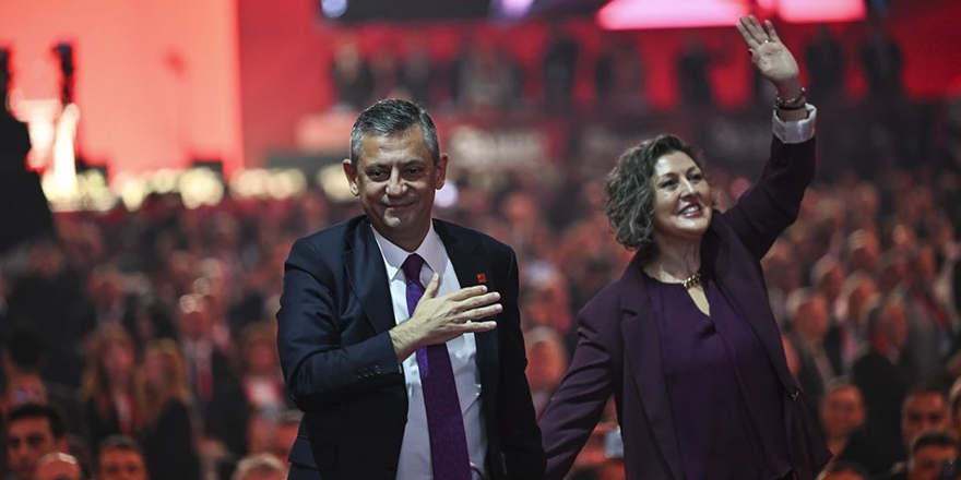 CHP'nin 39. Olağan Kurultayı'nda Özgür Özel yeniden genel başkan seçildi