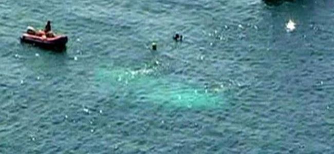 Tekne battı: 4 ölü, 74 kayıp